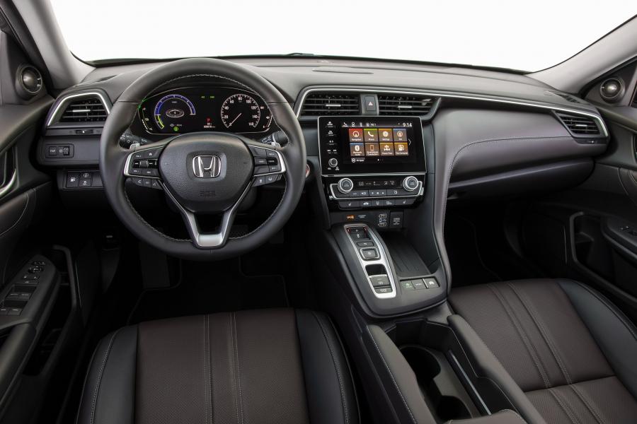 Торпедо Honda Insight 2018 года  (NA) (фото 33 из 62)